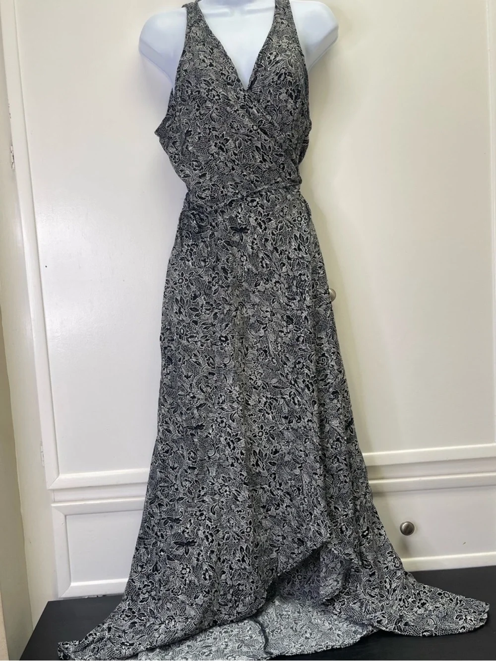 Abercrombie & Fitch Black White Paisley Floral High Low Wrap Maxi Dress Size M